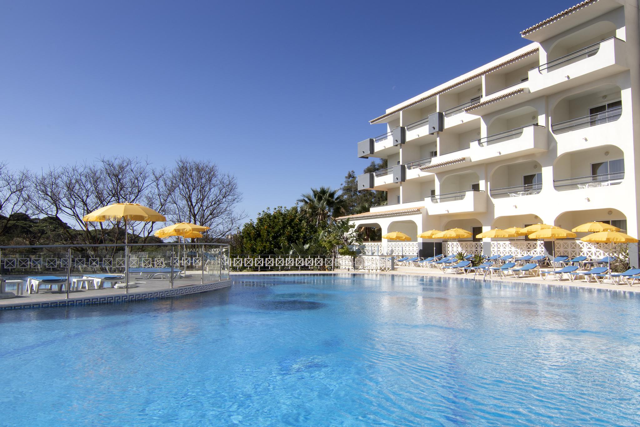 Apart-hotel Luna Miramar Club 4*